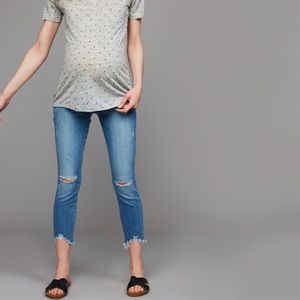 Paige light wash distressed maternity jean size 27